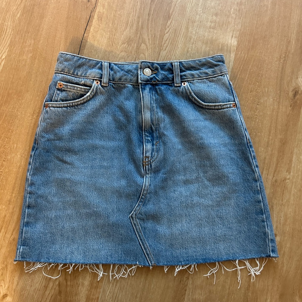 Topshop denim mini skirt size 4